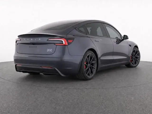2024 Tesla Model 3 Performance photo 4