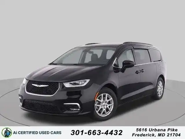 2022 Chrysler Pacifica Touring L's photo