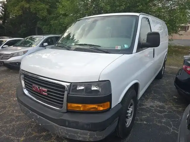 2018 GMC Savana 2500's photo