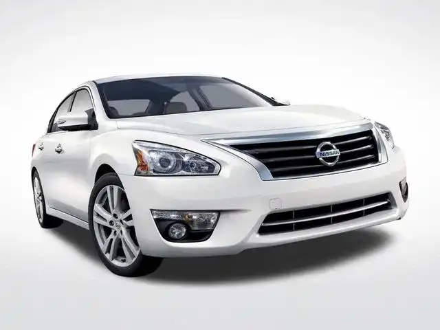 2013 Nissan Altima 3.5 SV CVT's photo