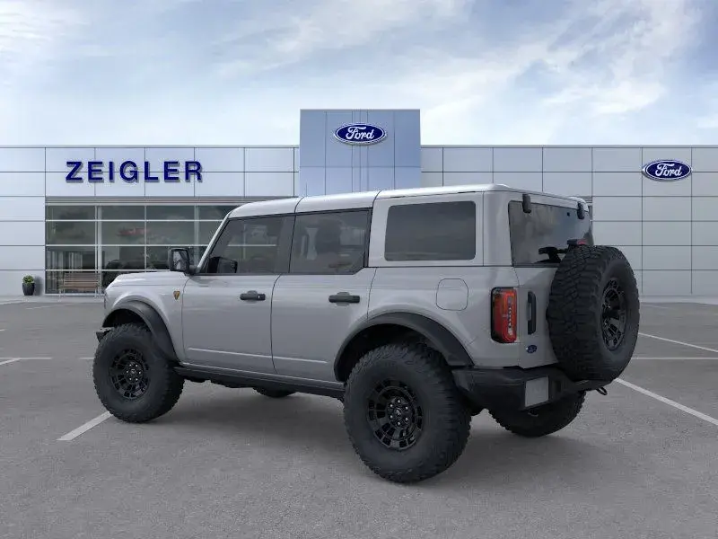2026 Ford Bronco Badlands 4x4 photo 4