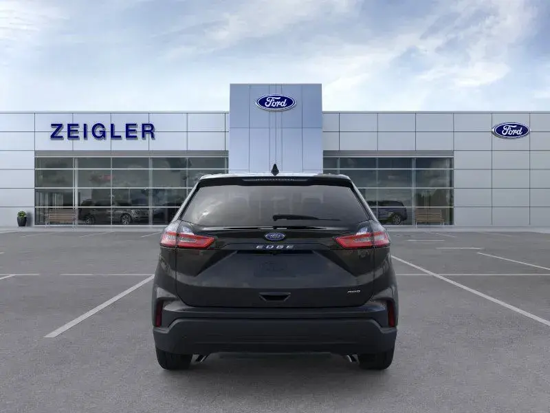 2024 Ford Edge SE AWD photo 5