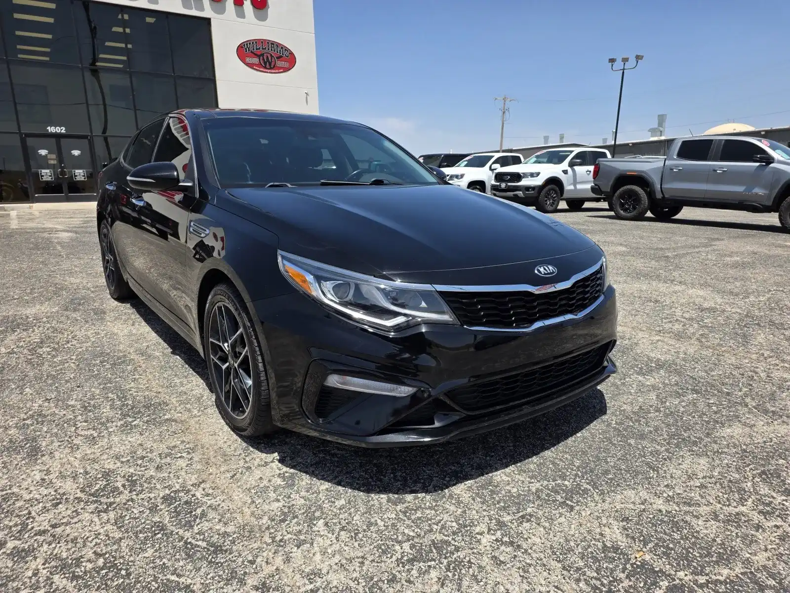 2020 Kia Optima SE's photo