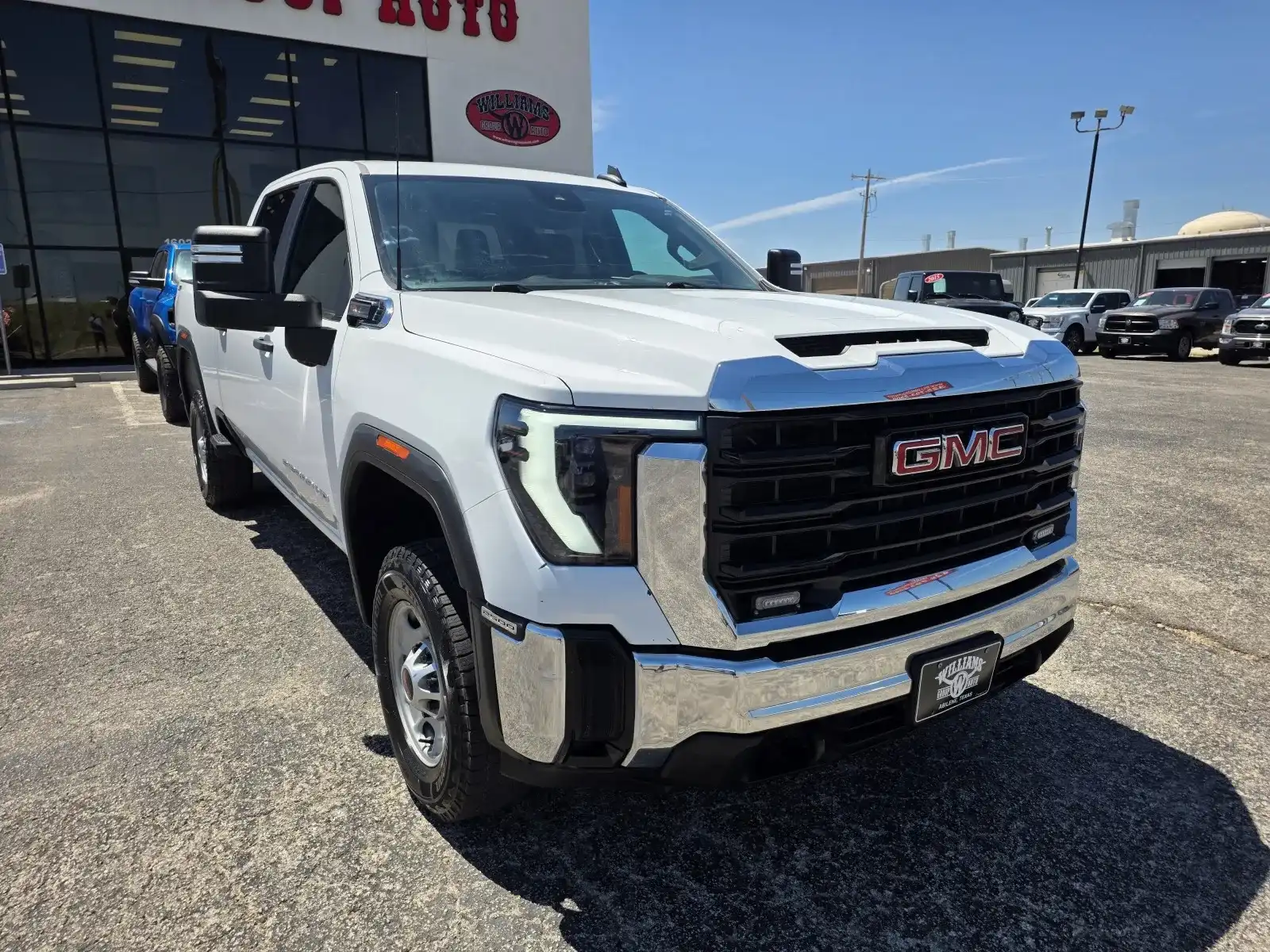 2024 GMC Sierra 4WD Crew Cab Standard Box Pro's photo
