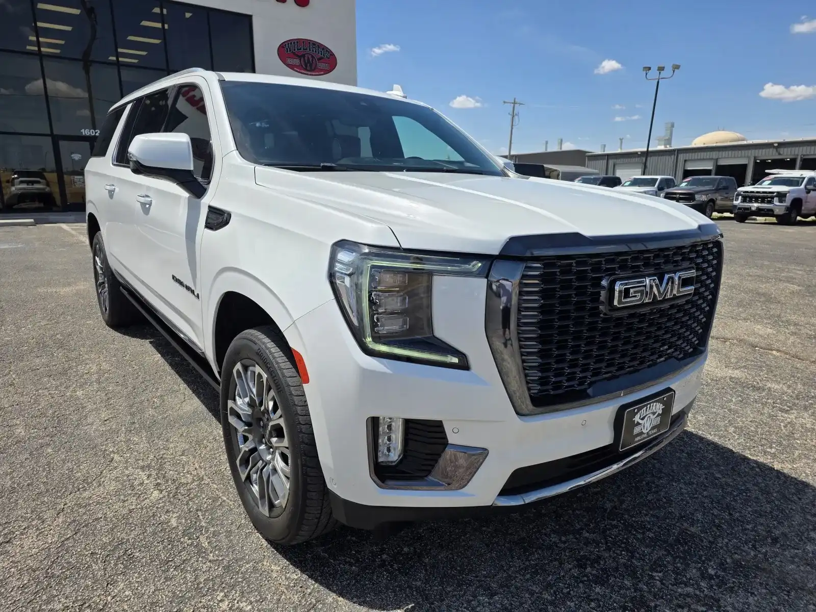 2024 GMC Yukon Denali Ultimate AWD's photo
