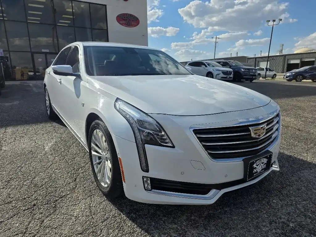 2017 Cadillac CT6 2.0T Luxury RWD's photo