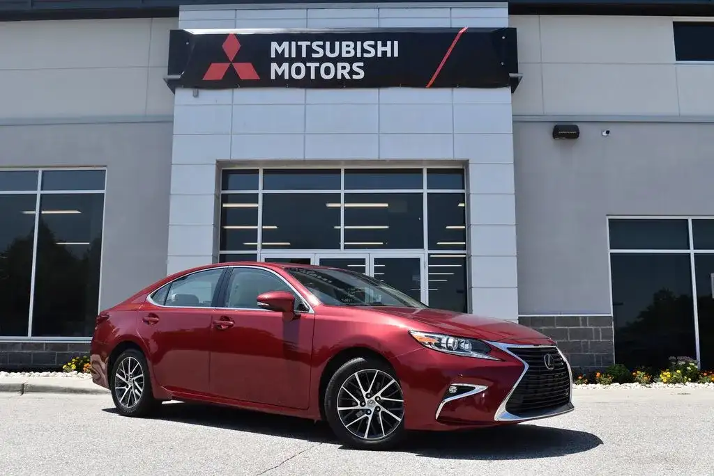 2017 Lexus ES 350 350's photo