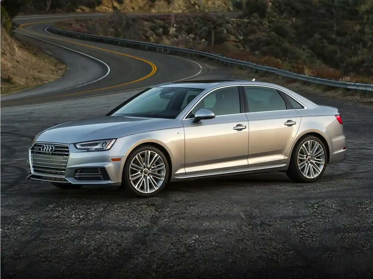 2018 Audi A4 2.0T quattro S tronic Premium Plus's photo