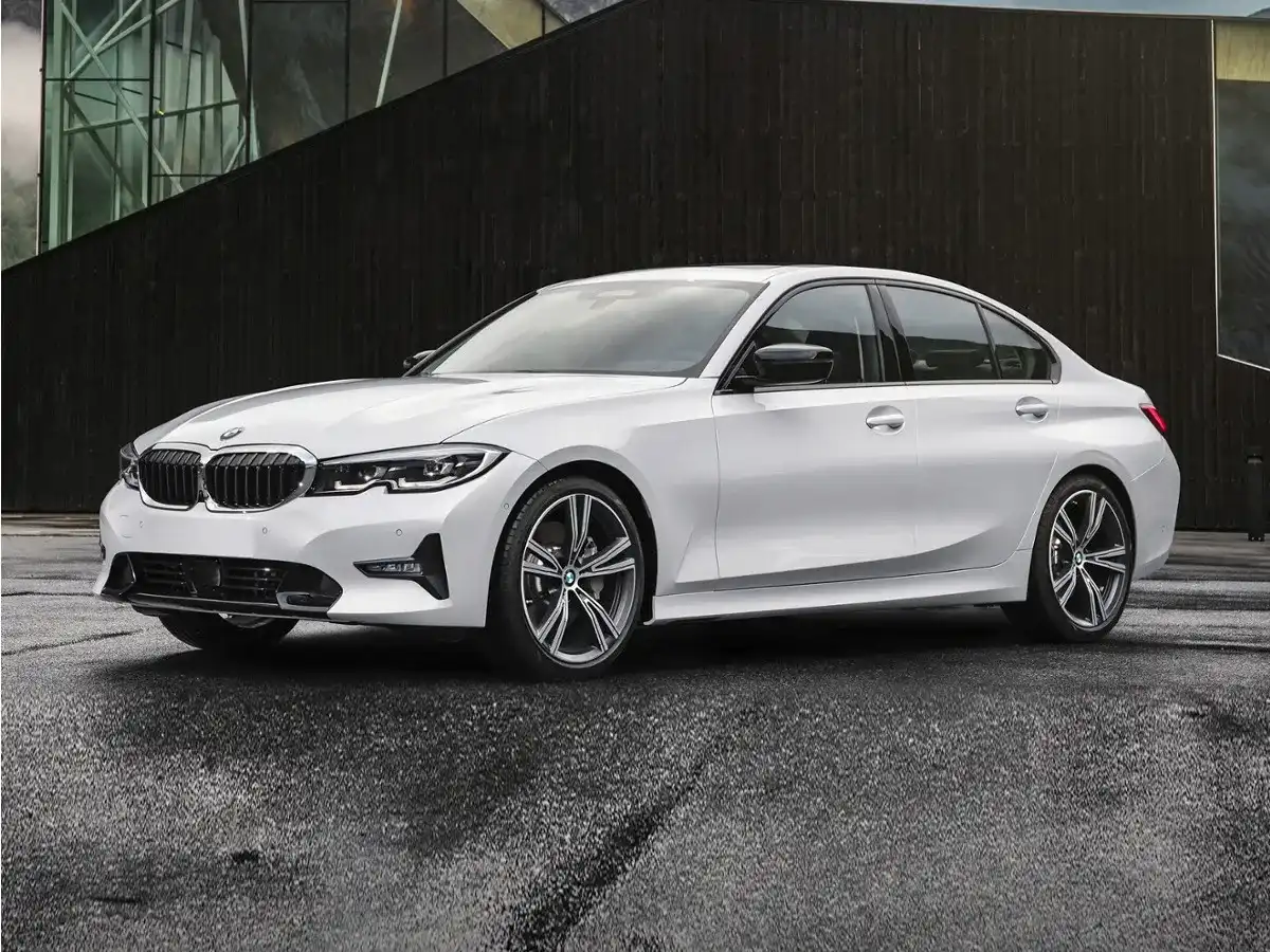 2021 BMW 3 Series 330i Sedan's photo