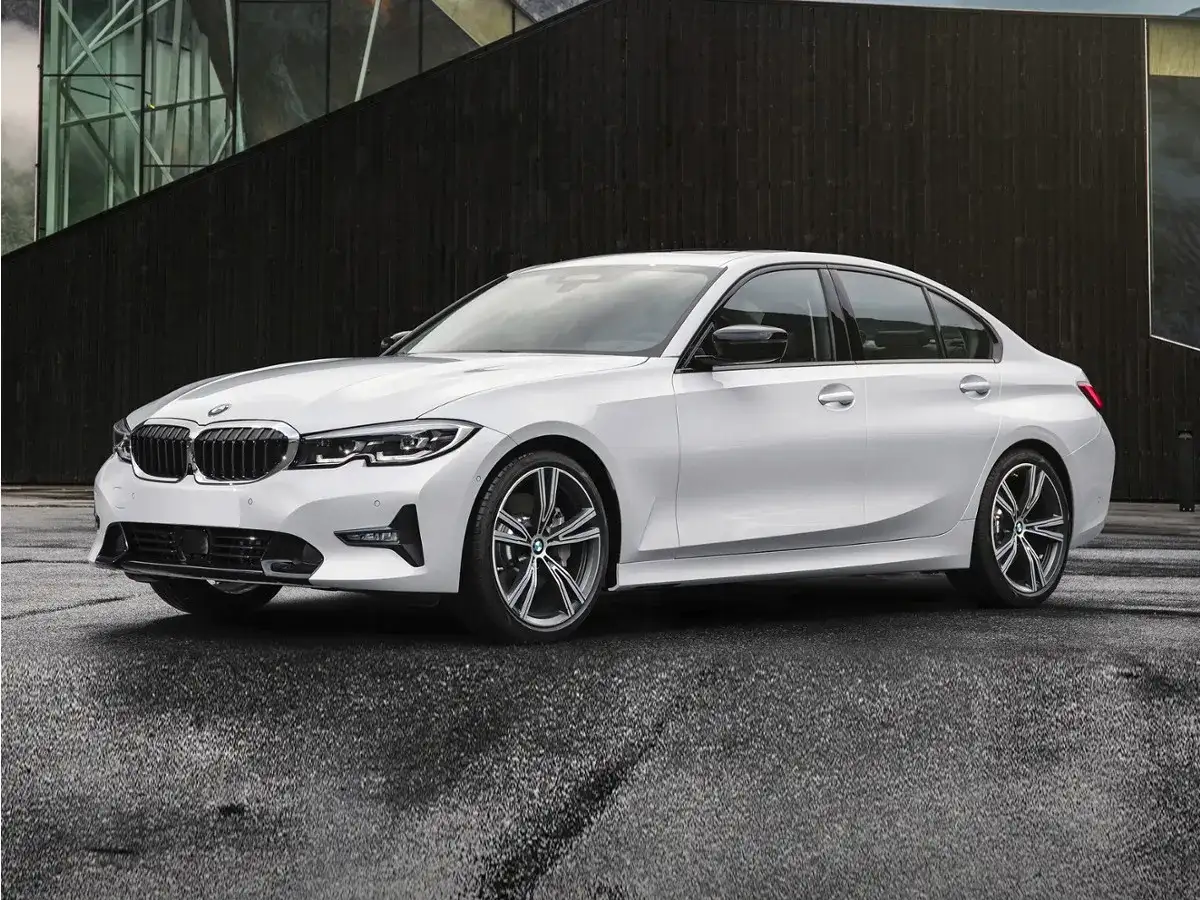 2021 BMW 3 Series 330i Sedan's photo