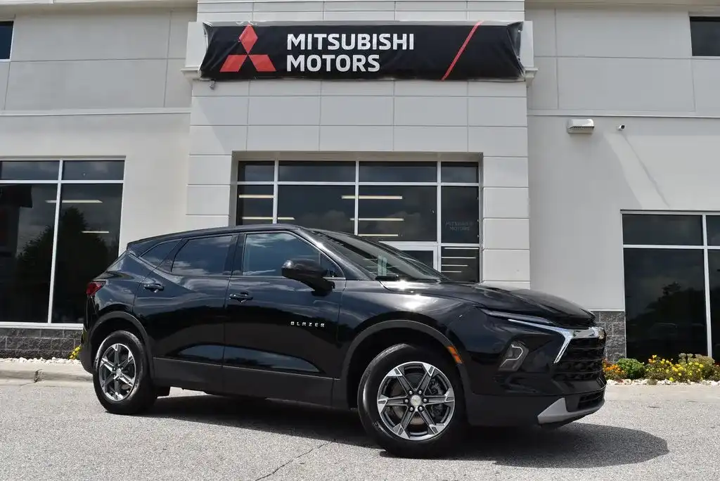 2025 Chevrolet Blazer 2.0T 2LT FWD's photo