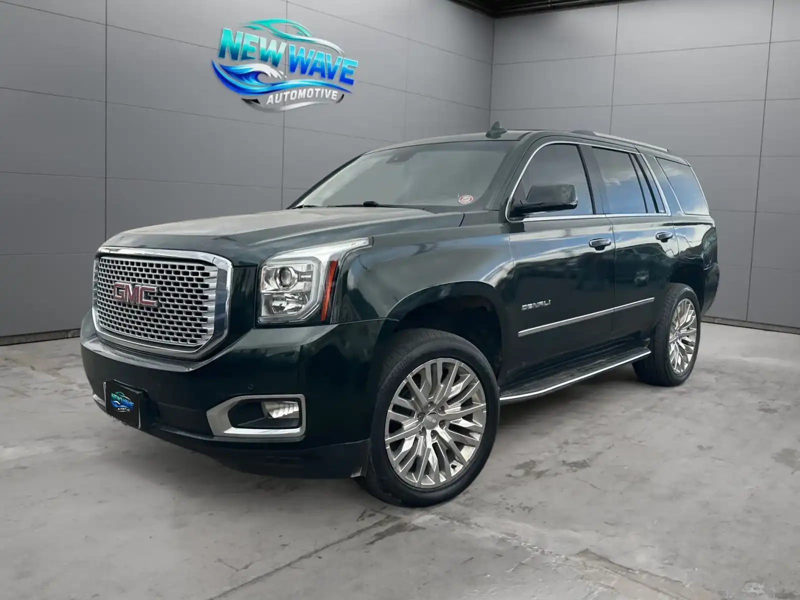 2016 GMC Yukon 4WD Denali's photo