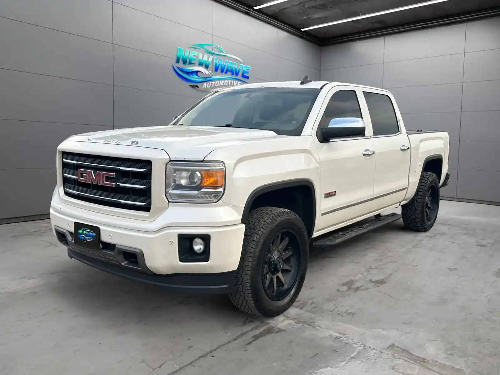 2015 GMC Sierra 4WD Crew Cab SLT SWB's photo