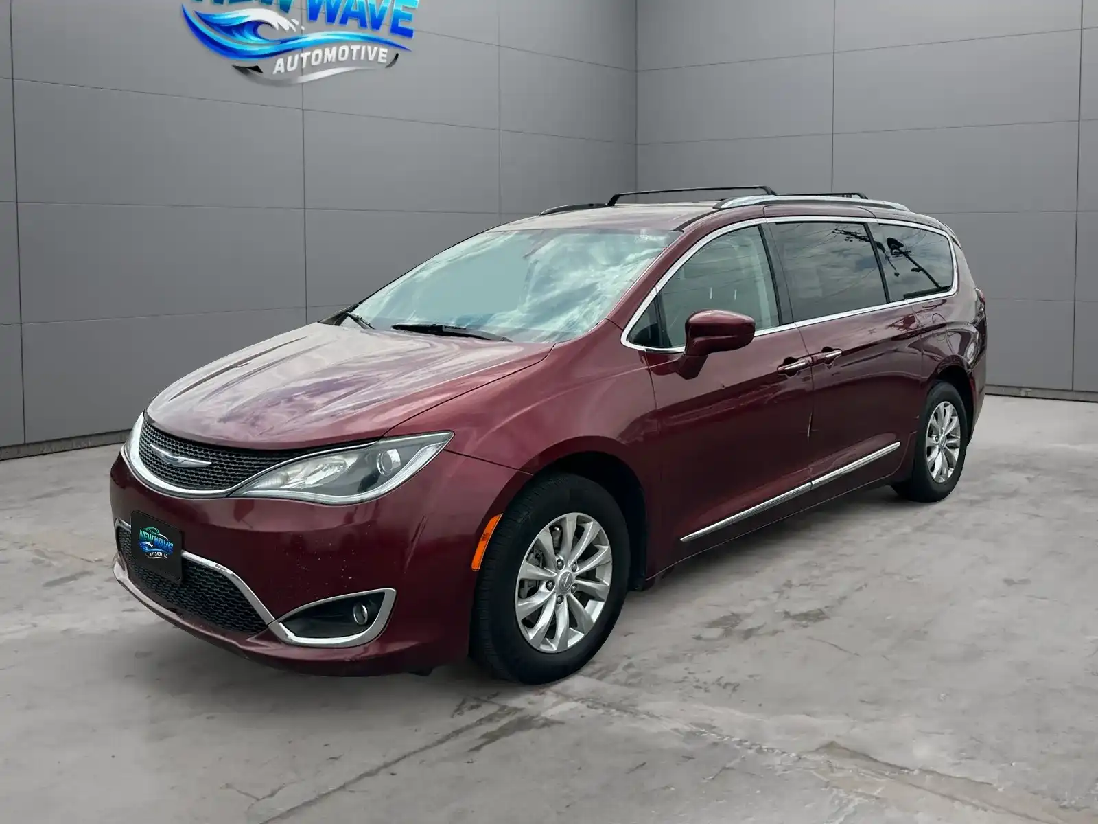 2019 Chrysler Pacifica Touring L's photo
