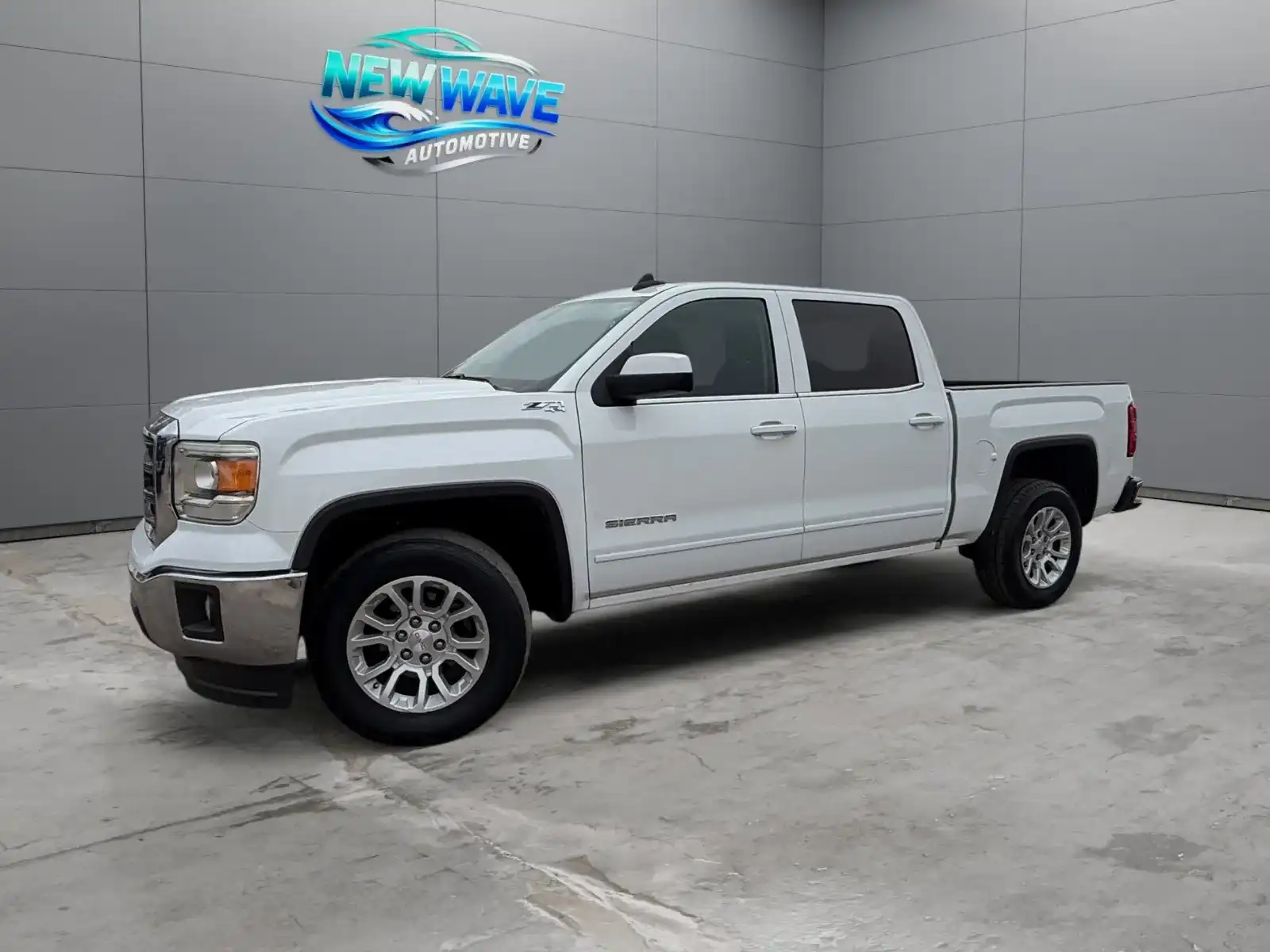 2015 GMC Sierra 4WD Crew Cab SLE SWB's photo