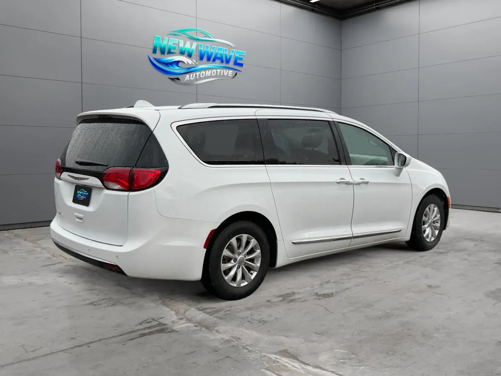 2018 Chrysler Pacifica Touring L photo 5