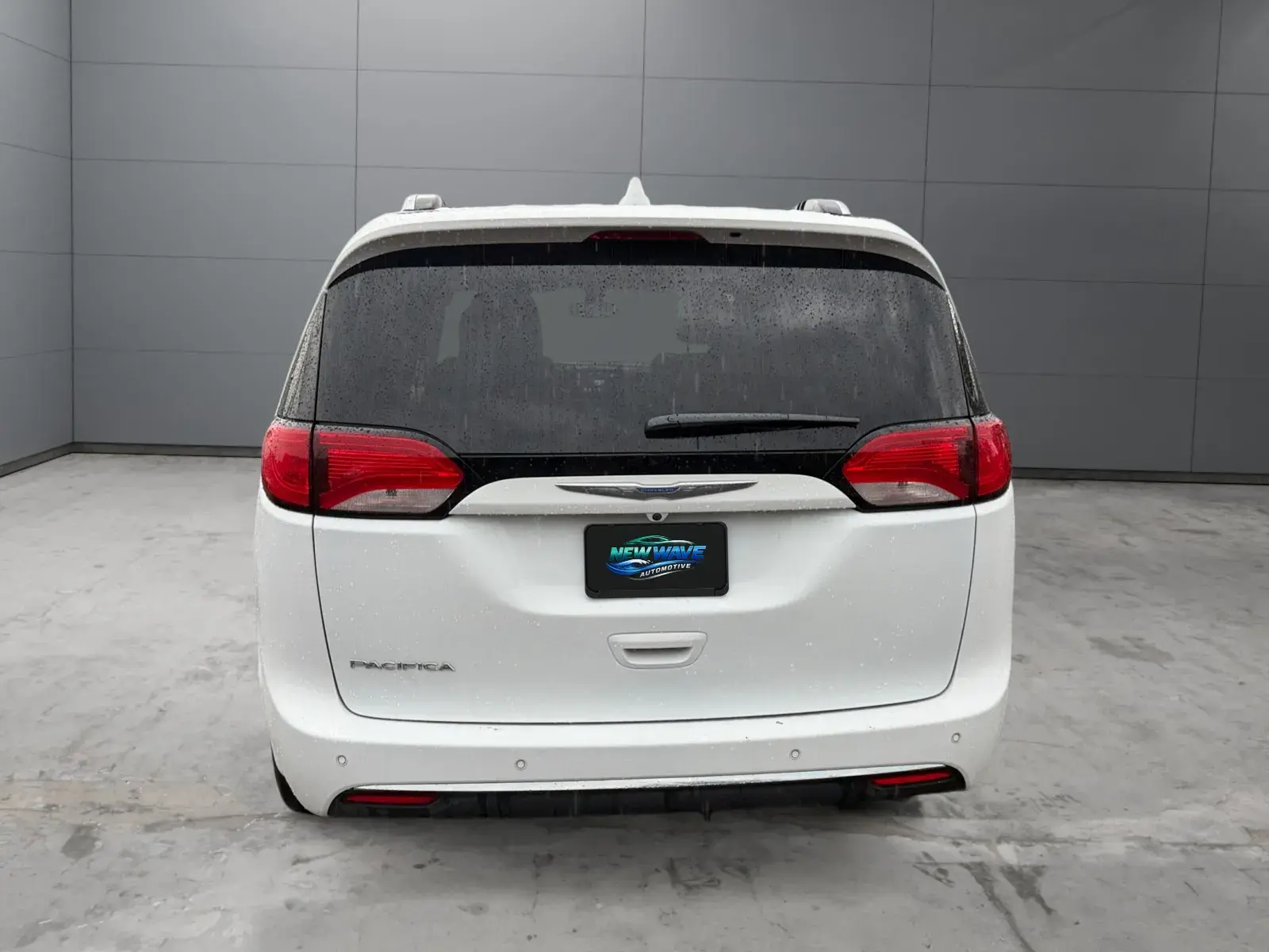 2018 Chrysler Pacifica Touring L photo 4