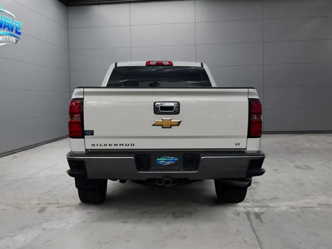2014 Chevrolet Silverado 1500 LT Crew Cab Short Box photo 4