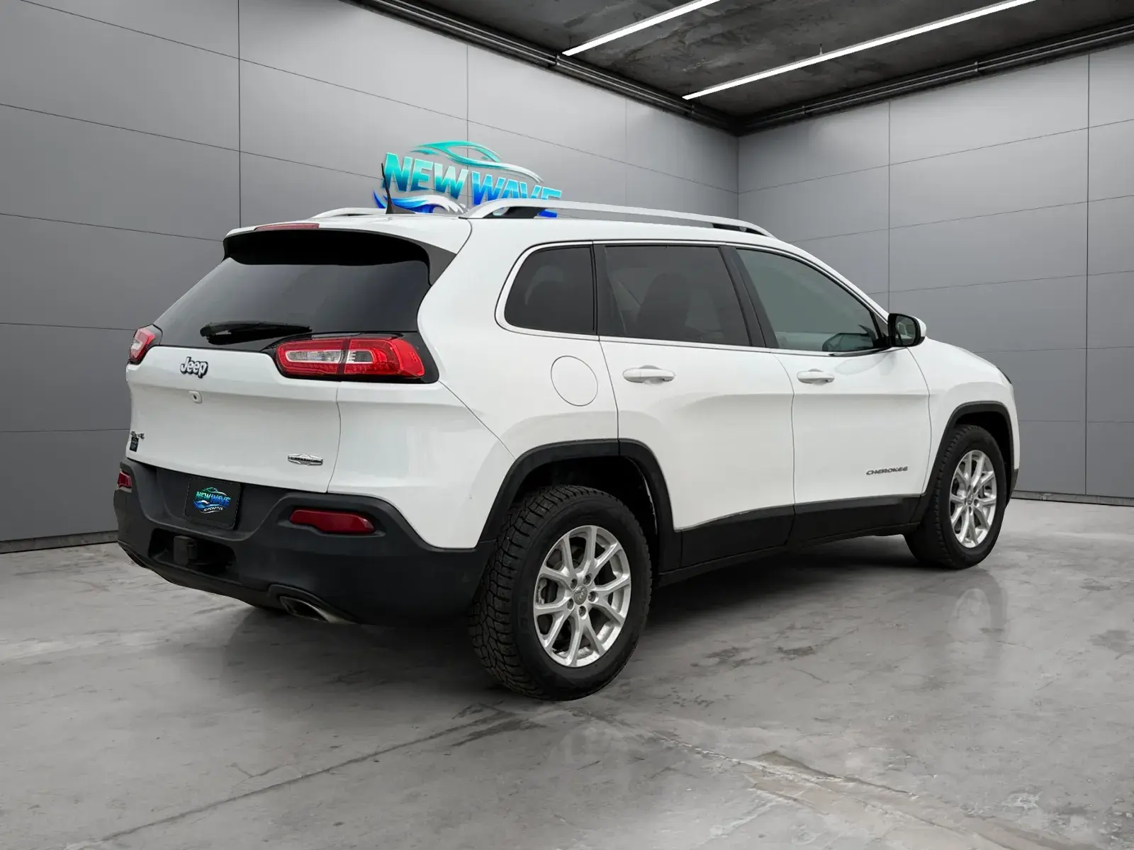 2016 Jeep Cherokee Latitude 4WD photo 5