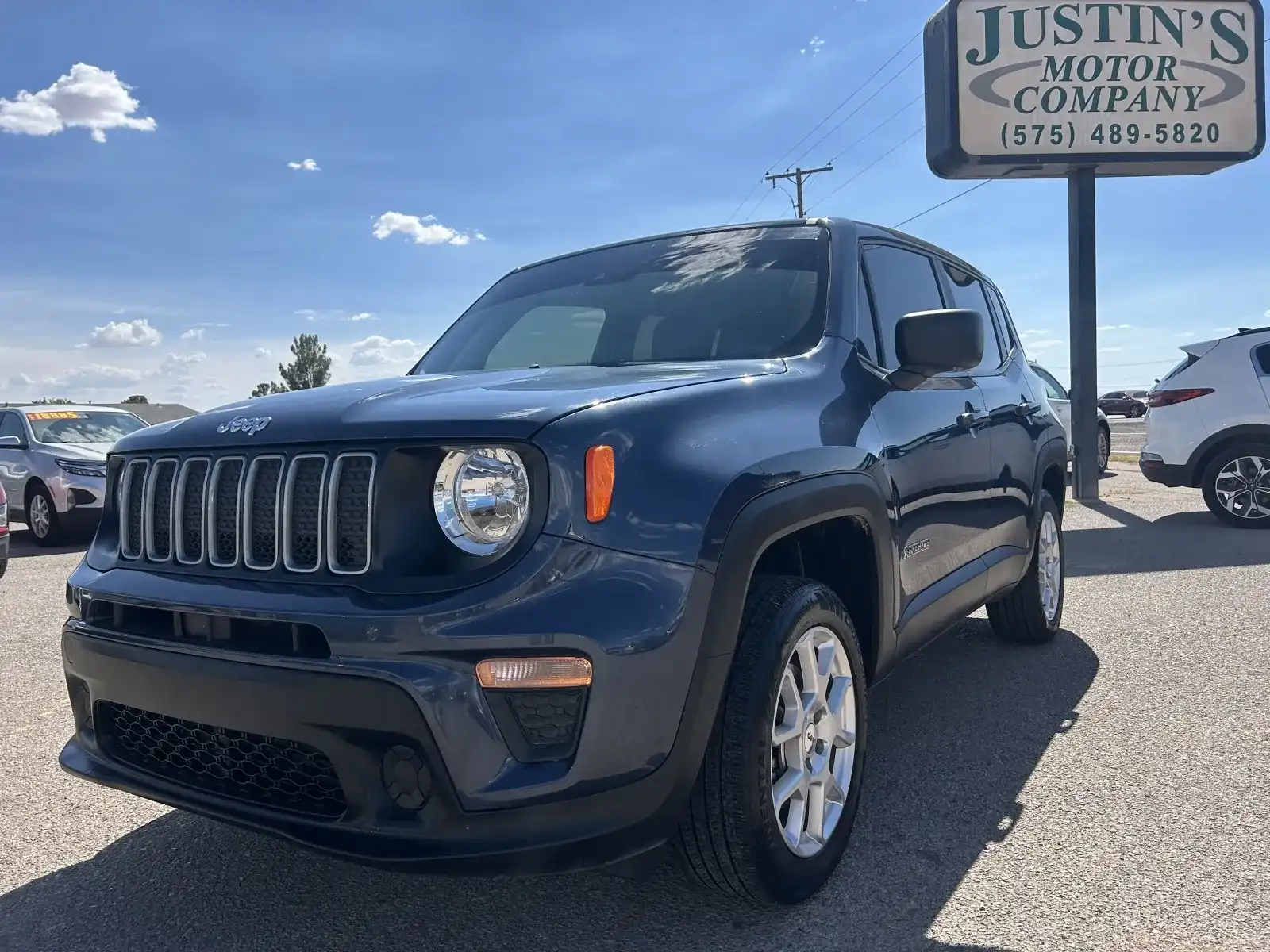 2023 Jeep Renegade Latitude 4x4's photo