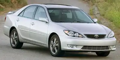 2005 Toyota Camry SE 5AT's photo