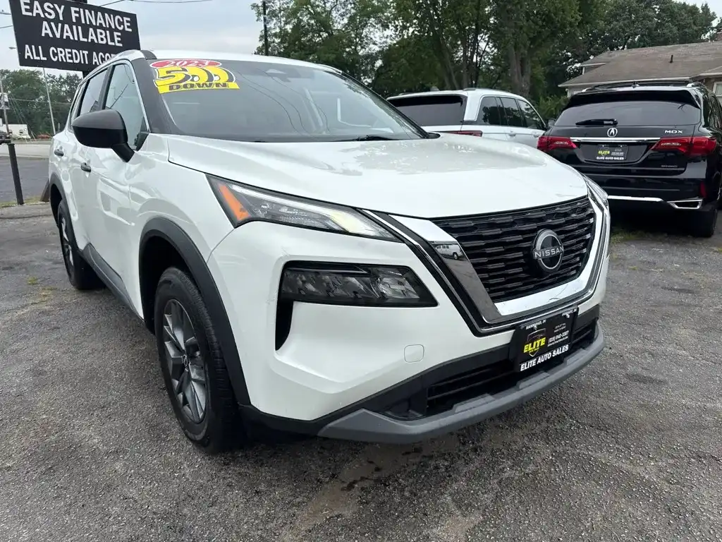 2023 Nissan Rogue S FWD's photo