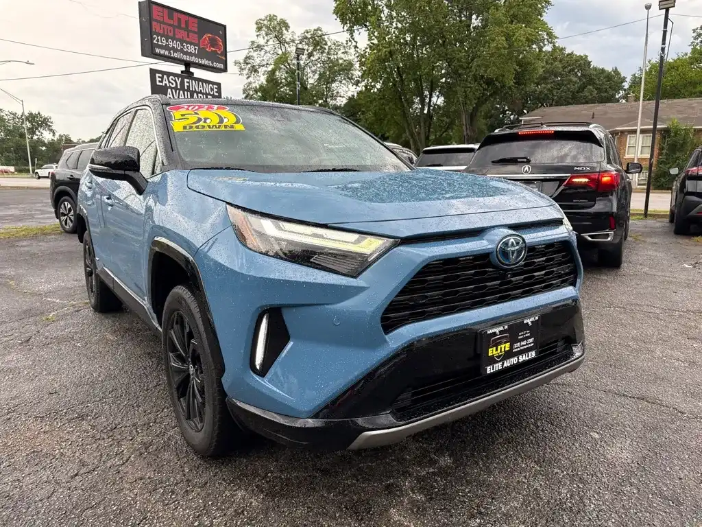 2023 Toyota RAV4 Hybrid XSE AWD's photo