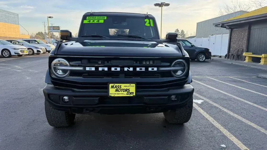 2021 Ford Bronco Outer Banks 4WD photo 3