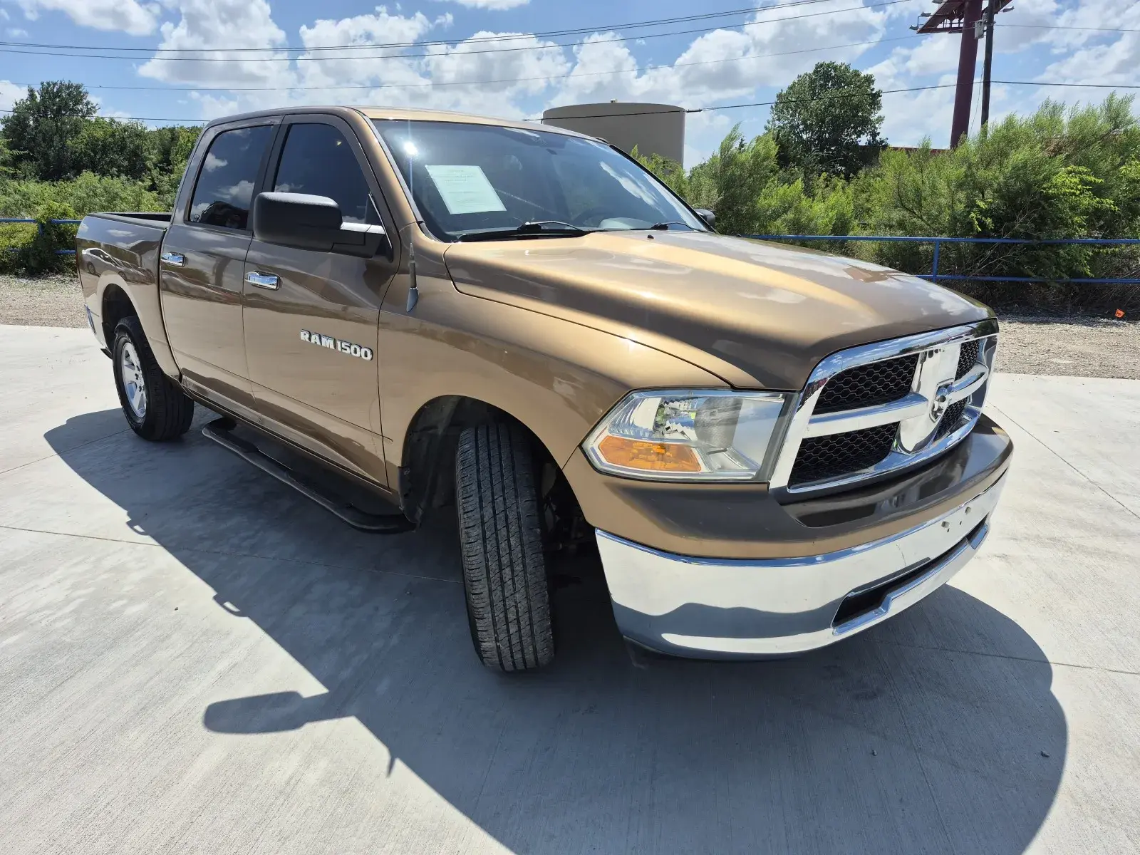 2012 RAM 1500 SLT Crew Cab photo 4