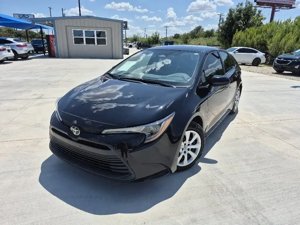 2024 Toyota Corolla LE CVT's photo