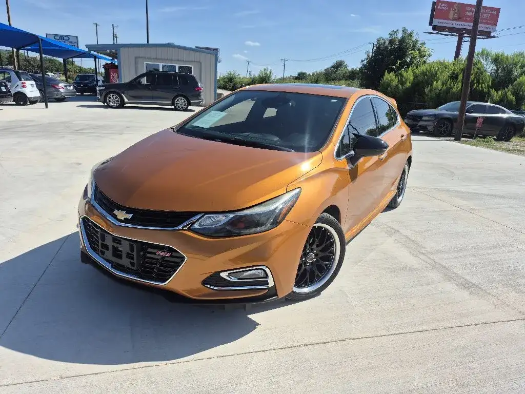 2017 Chevrolet Cruze Premier Hatchback Auto's photo