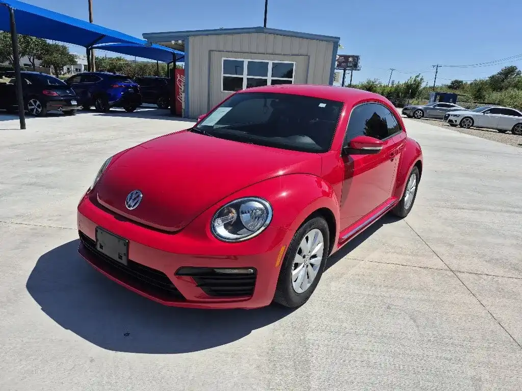 2019 Volkswagen Beetle 2.0T S Auto's photo