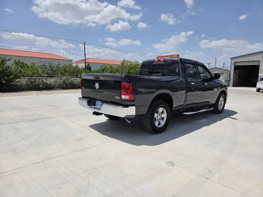 2015 RAM 1500 SLT Quad Cab photo 5