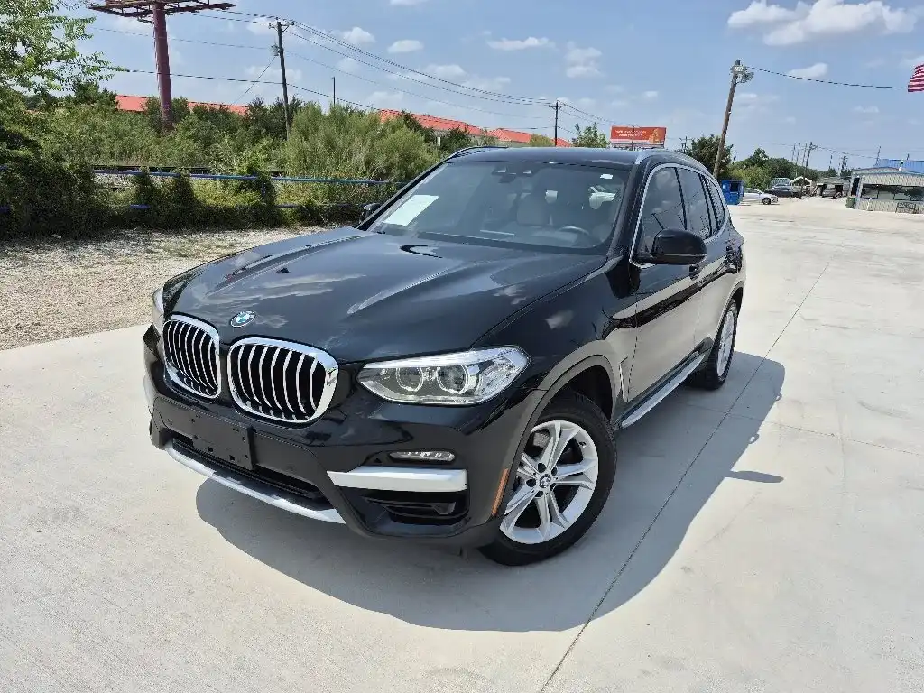2021 BMW X3 sDrive30i's photo