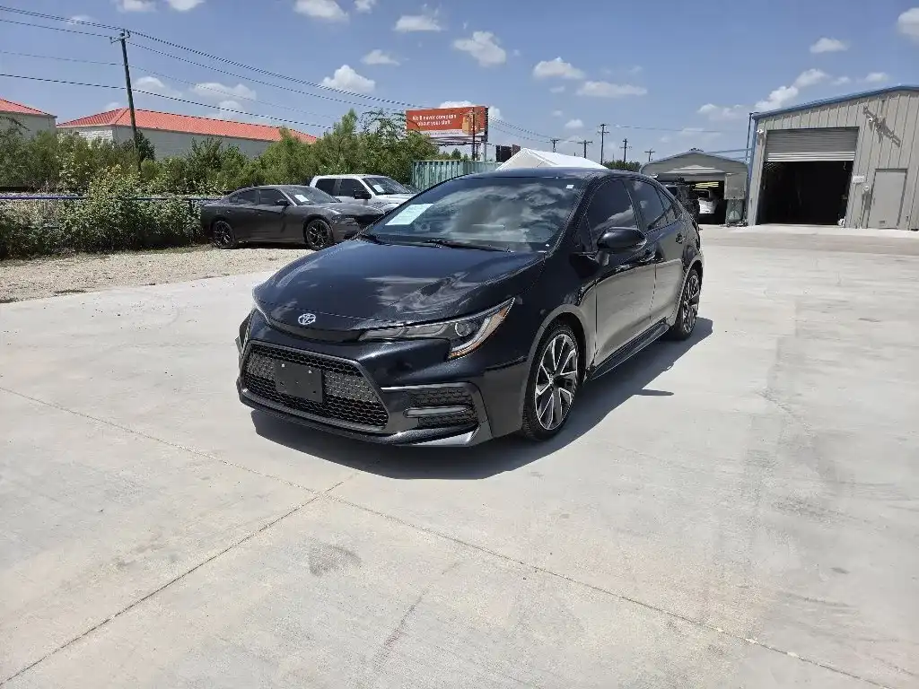 2020 Toyota Corolla SE AT's photo