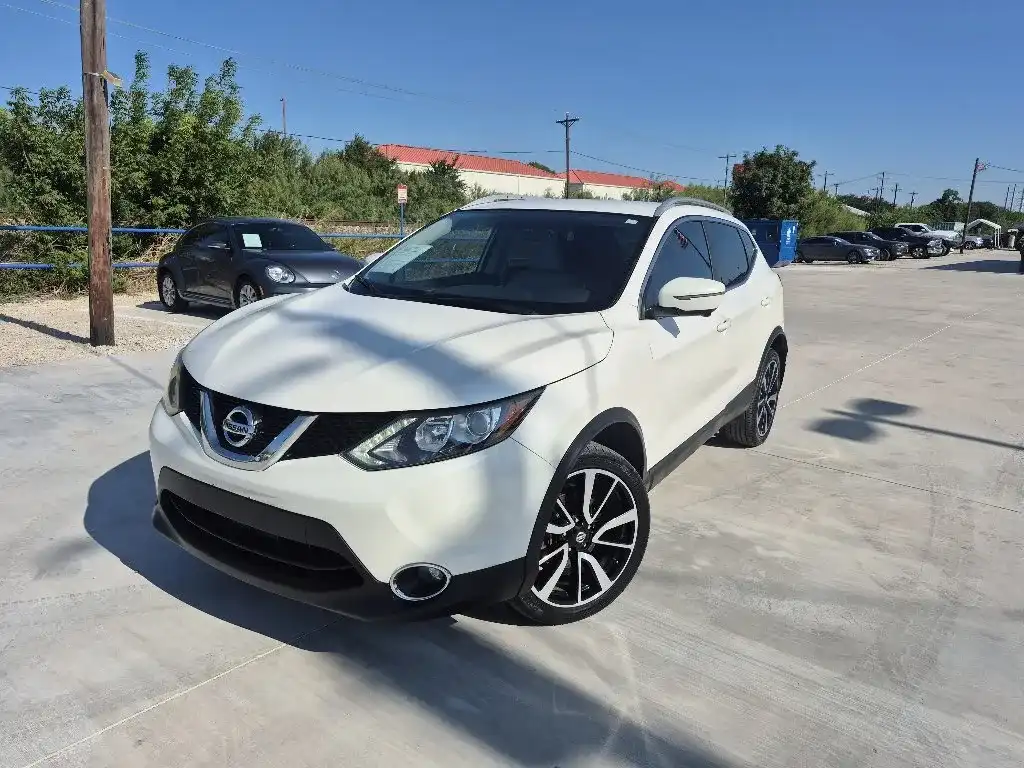 2018 Nissan Rogue Sport SL FWD's photo
