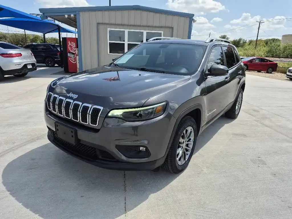 2019 Jeep Cherokee Latitude Plus's photo