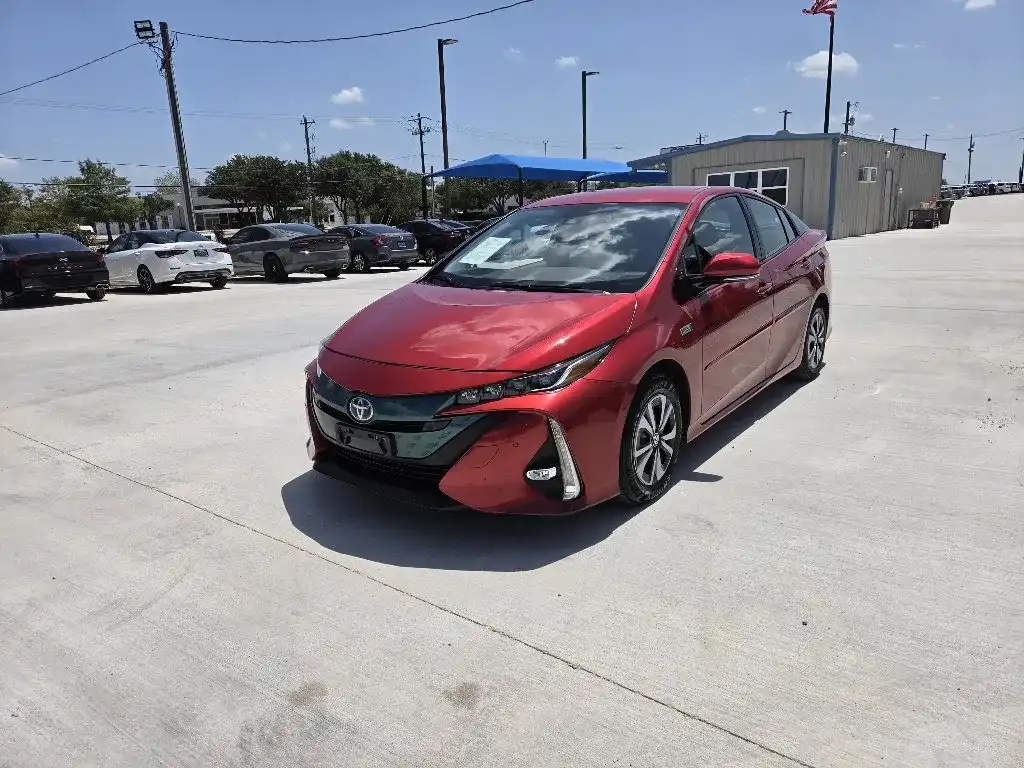 2017 Toyota Prius Prime Advanced's photo