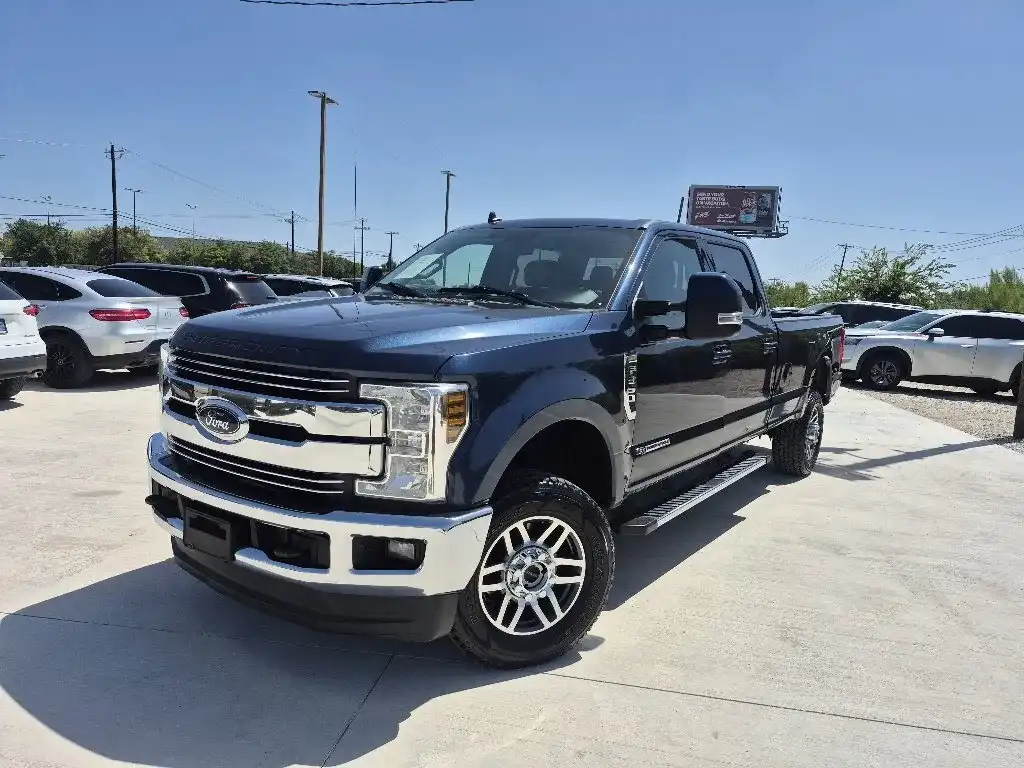 2019 Ford F-350 Lariat 4x4 Crew Cab 176 in SRW's photo