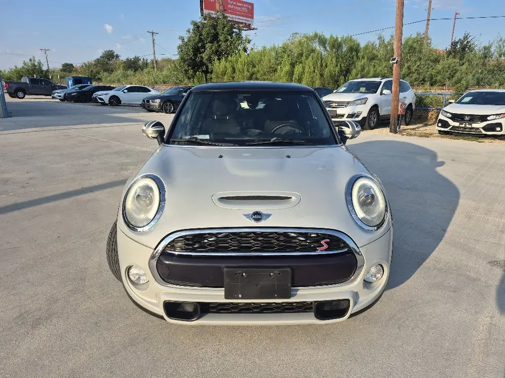 2017 MINI Cooper S photo 3