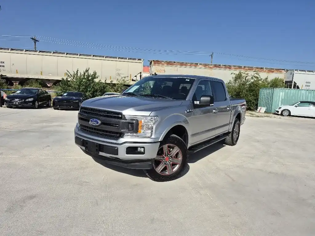 2020 Ford F-150 XLT 4WD SuperCrew 5-1/2' Box's photo