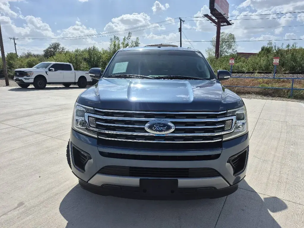 2019 Ford Expedition XLT photo 3