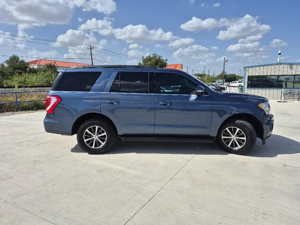 2019 Ford Expedition XLT photo 5