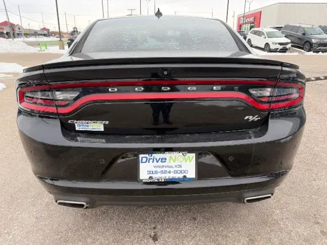 2018 Dodge Charger R/T photo 4