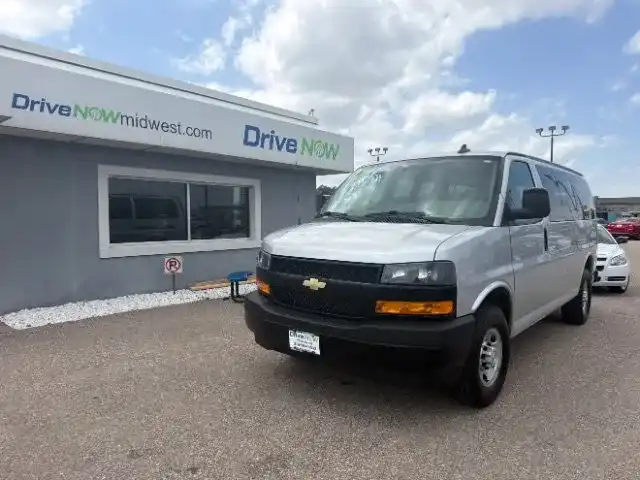 2020 Chevrolet Express 2500 LS's photo