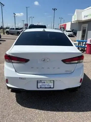 2019 Hyundai Sonata Sport's photo