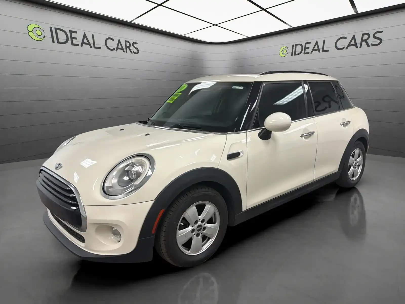 2016 MINI Cooper - 4 Door's photo