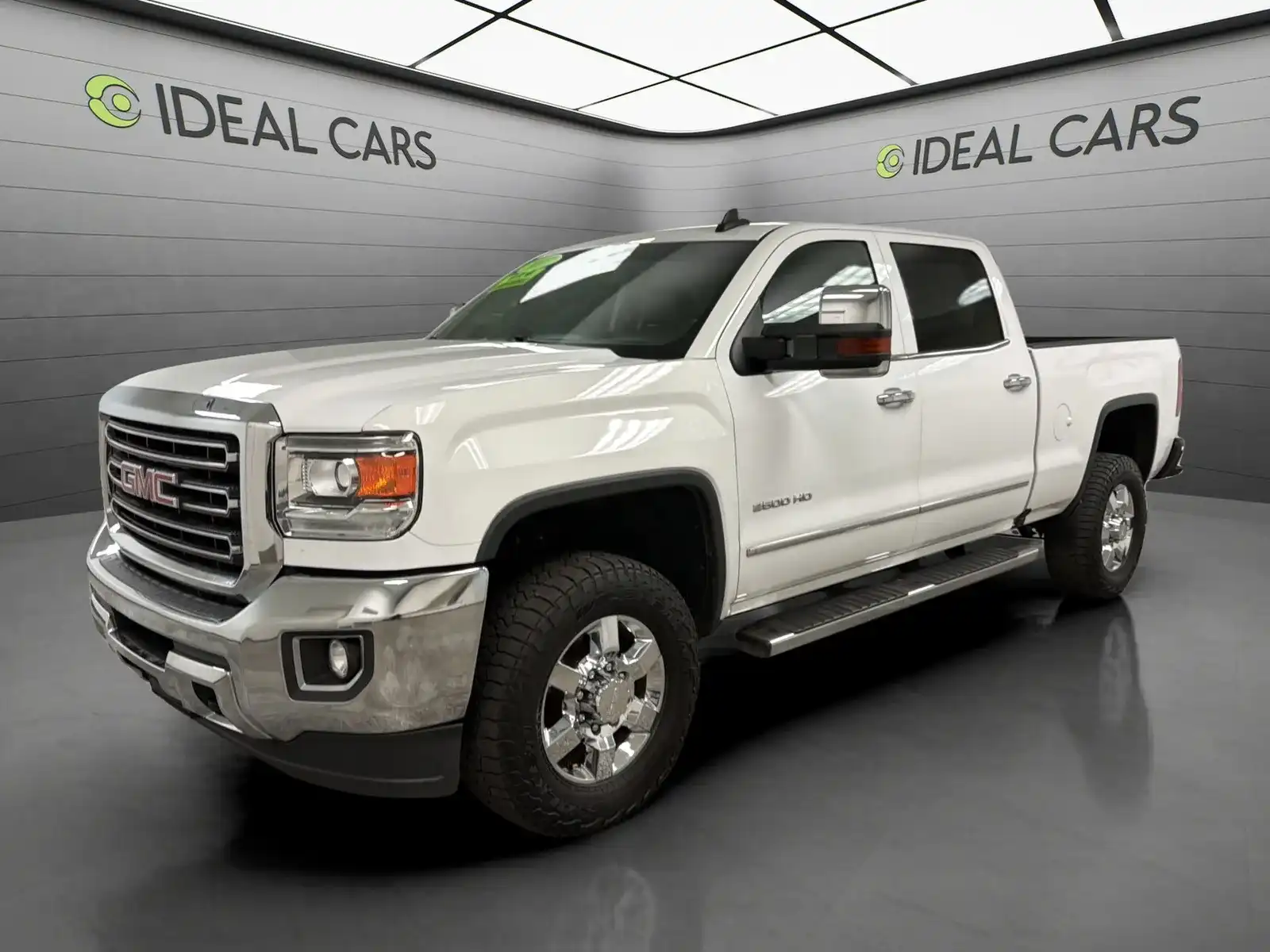 2017 GMC Sierra 4WD Crew Cab Standard Box SLT's photo