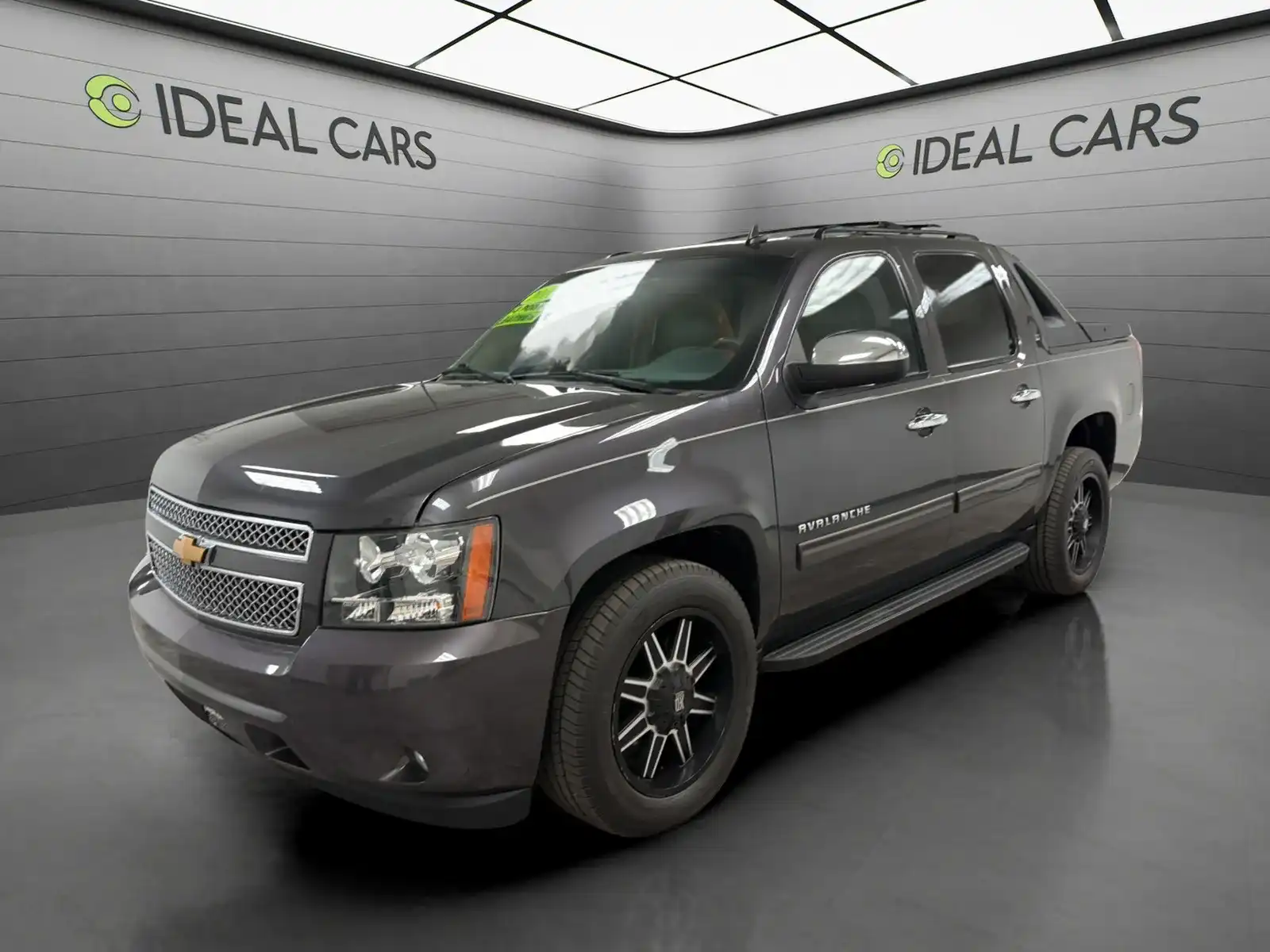 2011 Chevrolet Avalanche 2WD Avalanche LT's photo