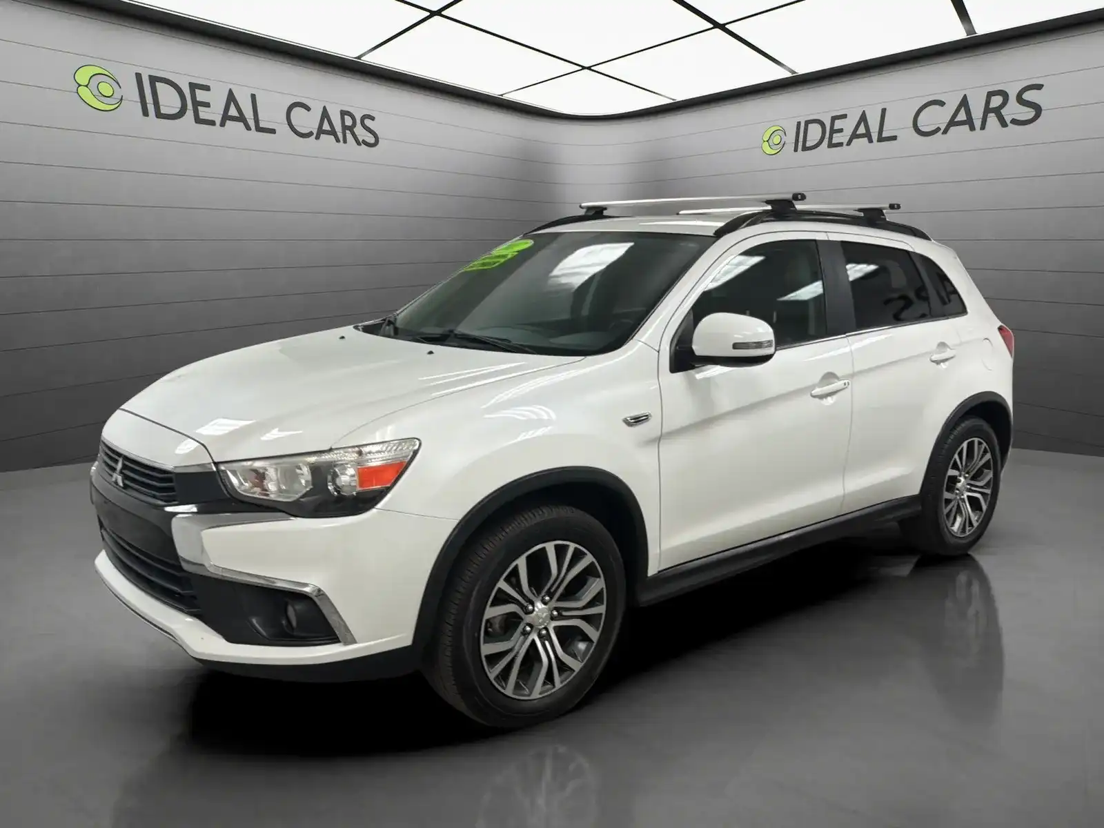 2017 Mitsubishi Outlander Sport 2.4 SEL 2WD CVT's photo